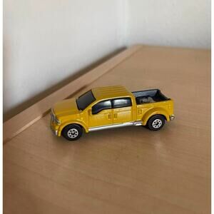 Maisto 1:64 Ford Mighty F-350 Yellow Diecast Pickup Truck Model Vintage Y2k